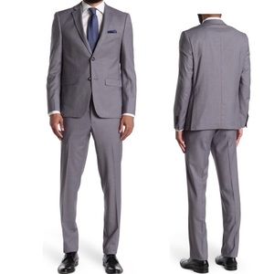 Two-Piece Suit
SOUL OF LONDON